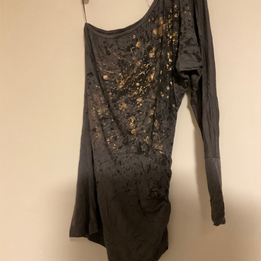 Unique one sleeve top in size medium by EDC